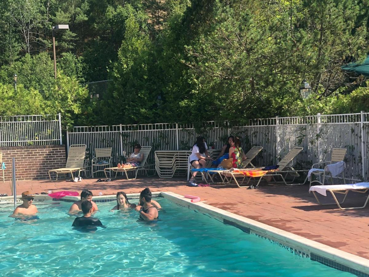 Phoenix Hotel North Creek