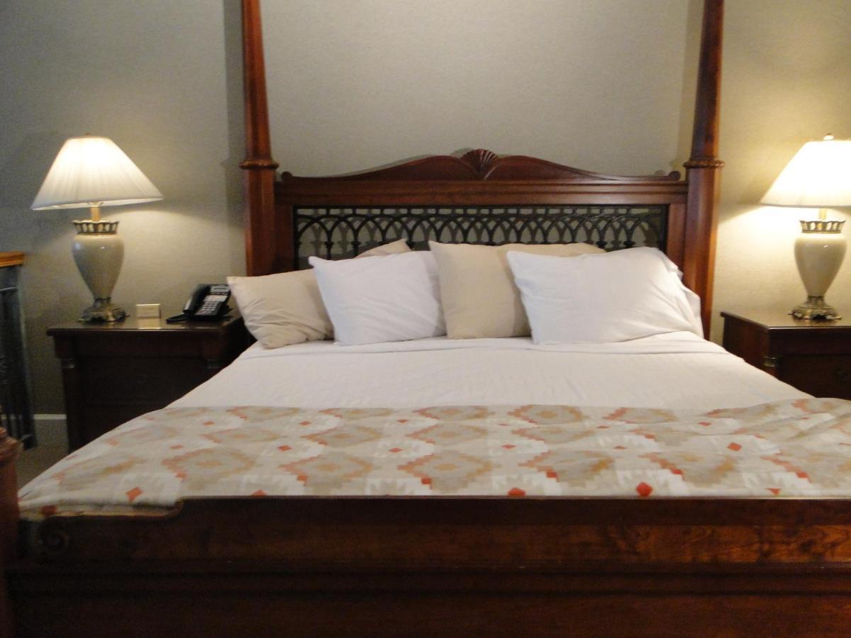 Phoenix Hotel